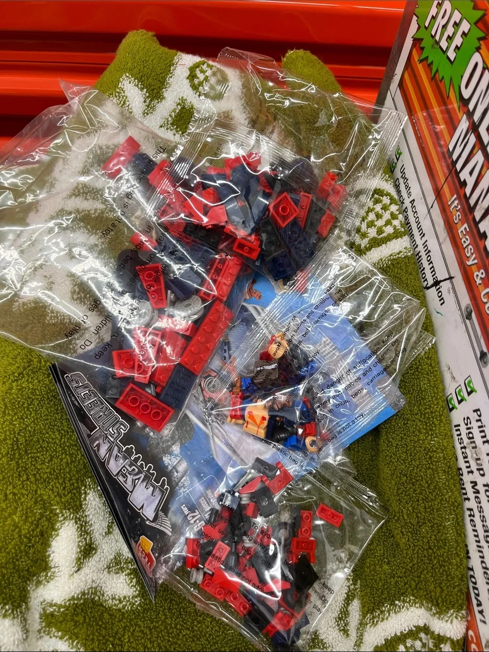 Mean Streets Rescue Helicopter Building Set - Red and Black